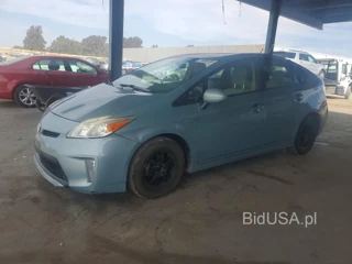 TOYOTA PRIUS THREE