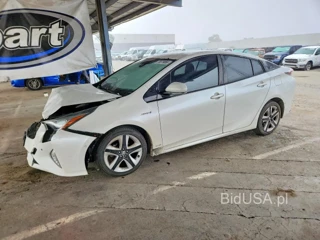 TOYOTA PRIUS THREE TOURING