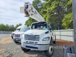 FREIGHTLINER M2