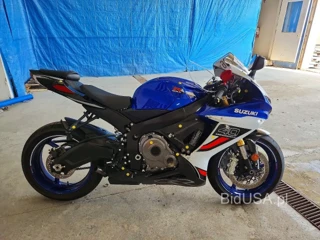 SUZUKI GSX-R750