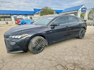 TOYOTA AVALON HYBRID XSE