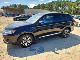 MITSUBISHI OUTLANDER SE