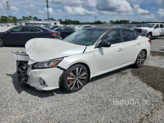 NISSAN ALTIMA SR