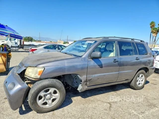 TOYOTA HIGHLANDER BASE