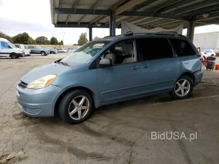TOYOTA SIENNA LE 8 PASSENGER
