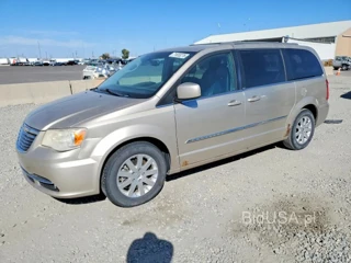 CHRYSLER TOWN & COUNTRY TOURING