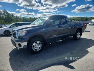 TOYOTA TUNDRA DOUBLE CAB SR5