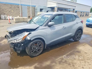 NISSAN KICKS SV