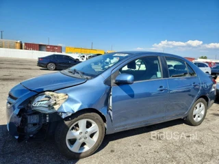 TOYOTA YARIS BASE