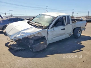 DODGE DAKOTA SLT