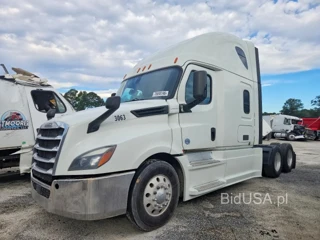 FREIGHTLINER CASCADIA 126