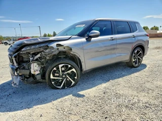 MITSUBISHI OUTLANDER SE