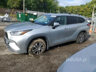 TOYOTA HIGHLANDER XLE