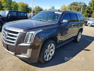 CADILLAC ESCALADE PREMIUM