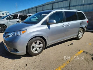 TOYOTA SIENNA LE