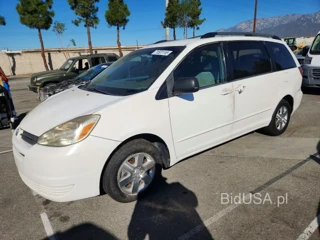 TOYOTA SIENNA LE 7 PASSENGER
