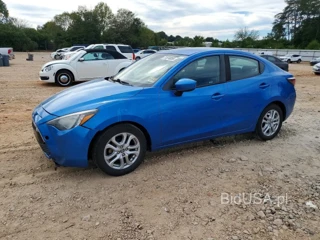 TOYOTA YARIS IA BASE