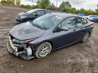 TOYOTA PRIUS PRIME LE