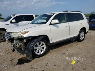 TOYOTA HIGHLANDER BASE