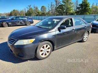 TOYOTA CAMRY LE V6