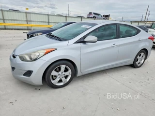 HYUNDAI ELANTRA GLS