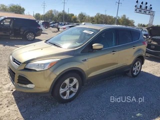 FORD ESCAPE SE