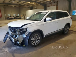 MITSUBISHI OUTLANDER SE