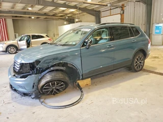 VOLKSWAGEN TIGUAN SE