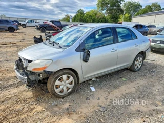 TOYOTA YARIS BASE