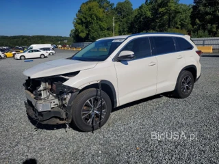 TOYOTA HIGHLANDER XLE