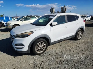 HYUNDAI TUCSON SE