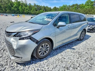 TOYOTA SIENNA XLE