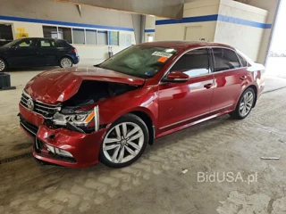 VOLKSWAGEN PASSAT SE