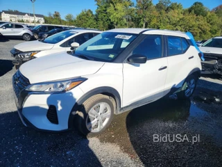 NISSAN KICKS S