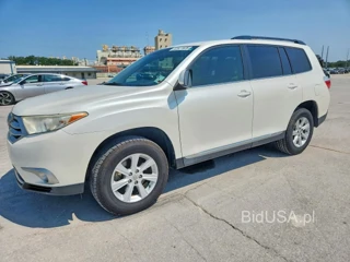 TOYOTA HIGHLANDER BASE