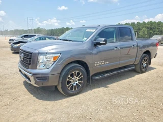 NISSAN TITAN SV