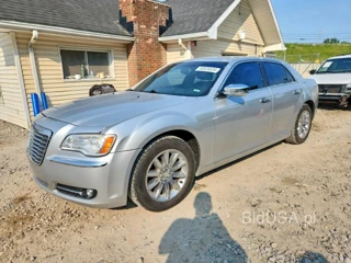 CHRYSLER 300