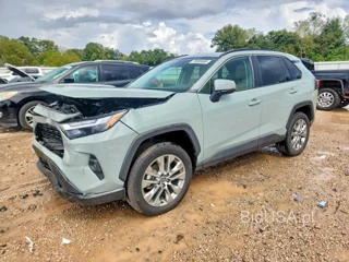 TOYOTA RAV4 XLE PREMIUM