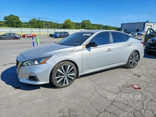 NISSAN ALTIMA SR