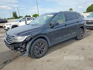 VOLKSWAGEN TIGUAN SE