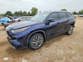 TOYOTA HIGHLANDER HYBRID PLATINUM