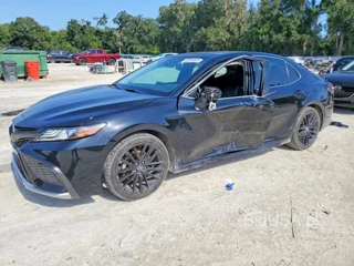 TOYOTA CAMRY XSE