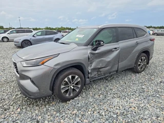 TOYOTA HIGHLANDER XLE