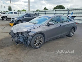 TOYOTA CAMRY HYBRID SE