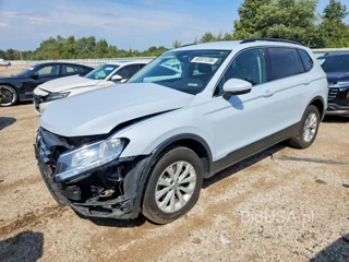 VOLKSWAGEN TIGUAN SE