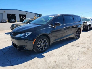CHRYSLER PACIFICA TOURING PLUS