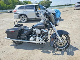 HARLEY-DAVIDSON FLHX STREET GLIDE