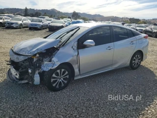TOYOTA PRIUS PRIME XLE