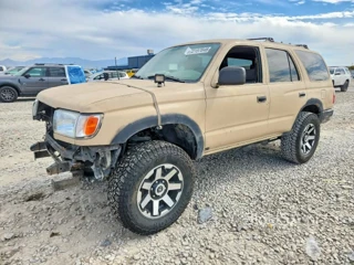 TOYOTA 4RUNNER SR5