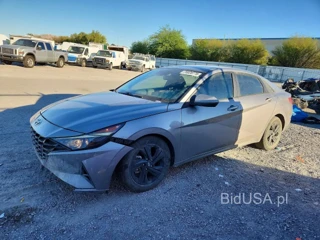 HYUNDAI ELANTRA BLUE